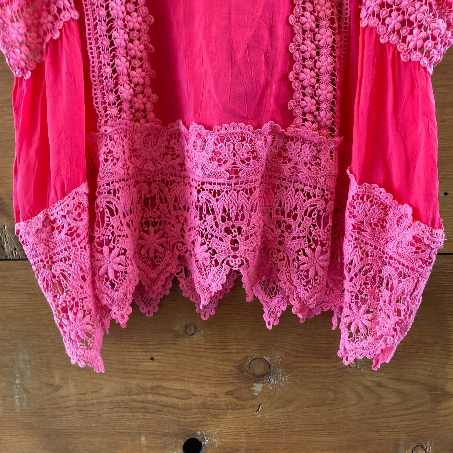 Johnny Was Bright Pink Crochet Trim Cupro Square Neck Top - Size L - 0617RF