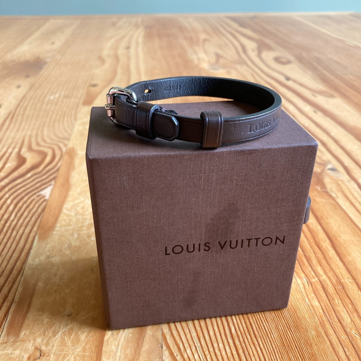 Louis Vuitton $225 Brown Calf Leather Stamp It Bracelet w/ Box - 0209SB
