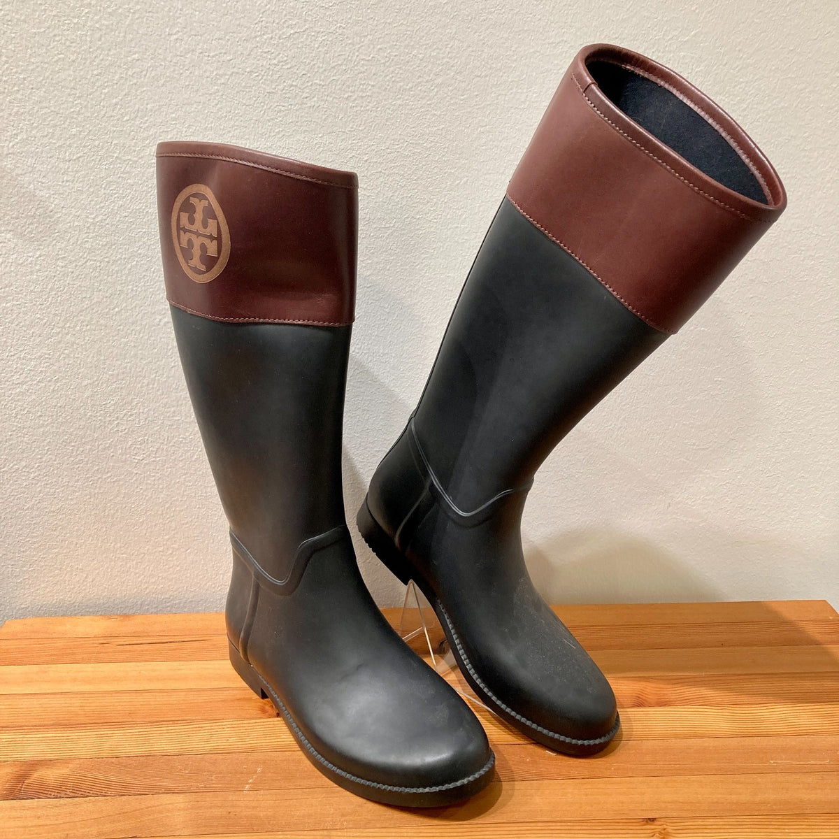Tory Burch Black Diana Classic Tall Rubber Rain Boots - Size 10 - 0830DH