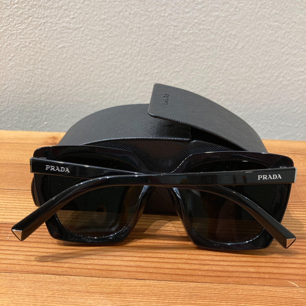 Prada Black Square Acetate Loden SPR 23Z Sunglasses w/ Case - 0903BN