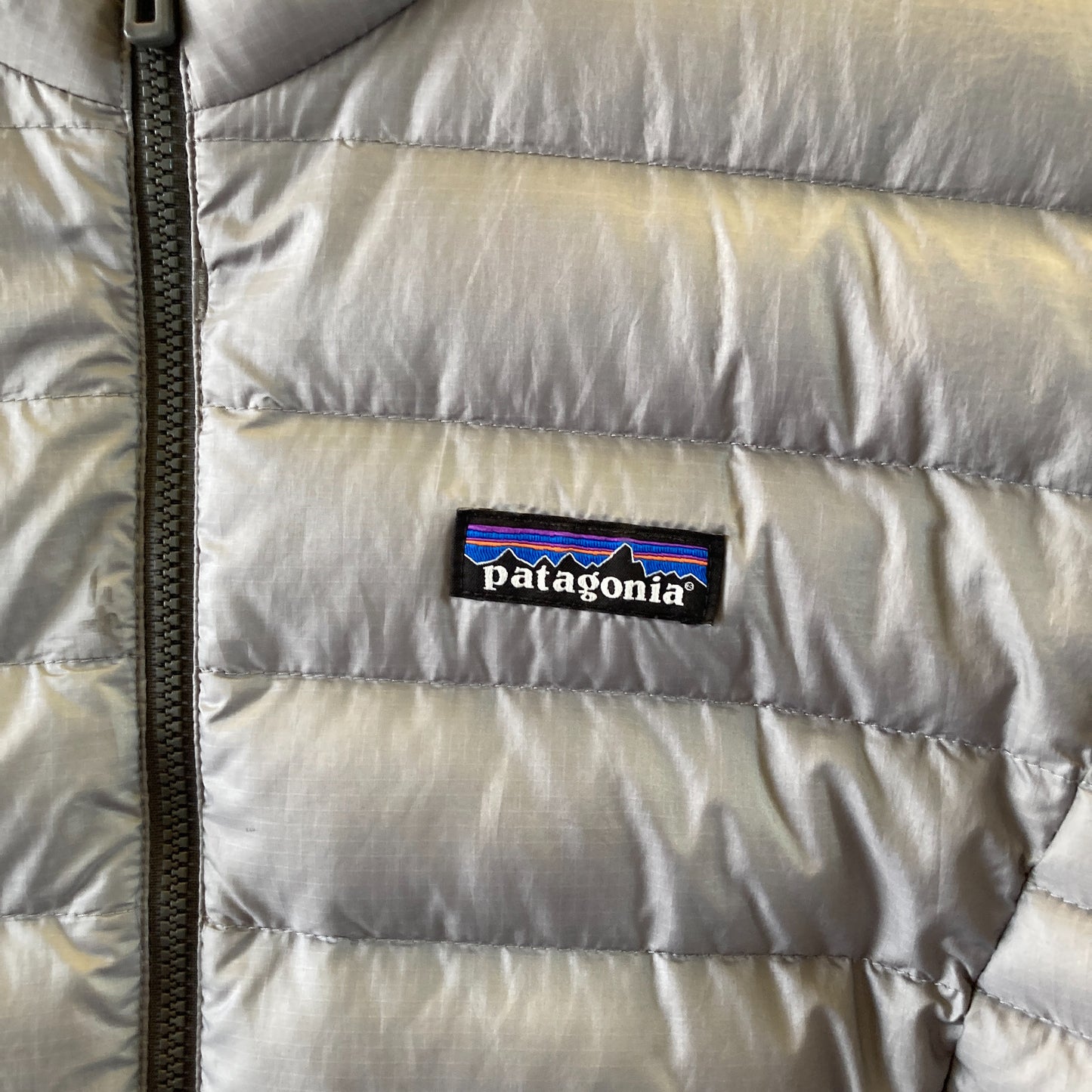 Patagonia Gray Women's Down Puffer Insulated Jacket - Size M - 0929LL