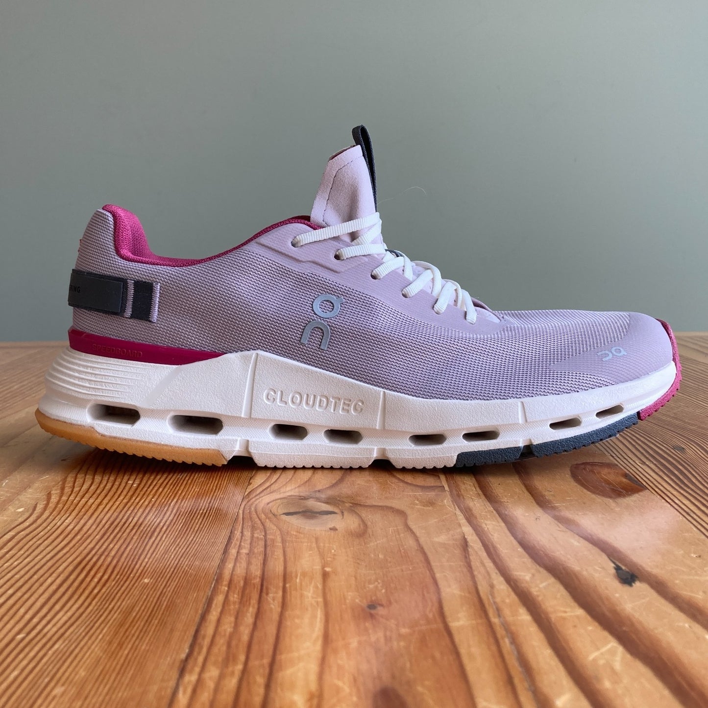 On Running Fade Orchid Cloudnova Form 2 Sneakers Shoes - Size 10 - NEW - 1215RJ