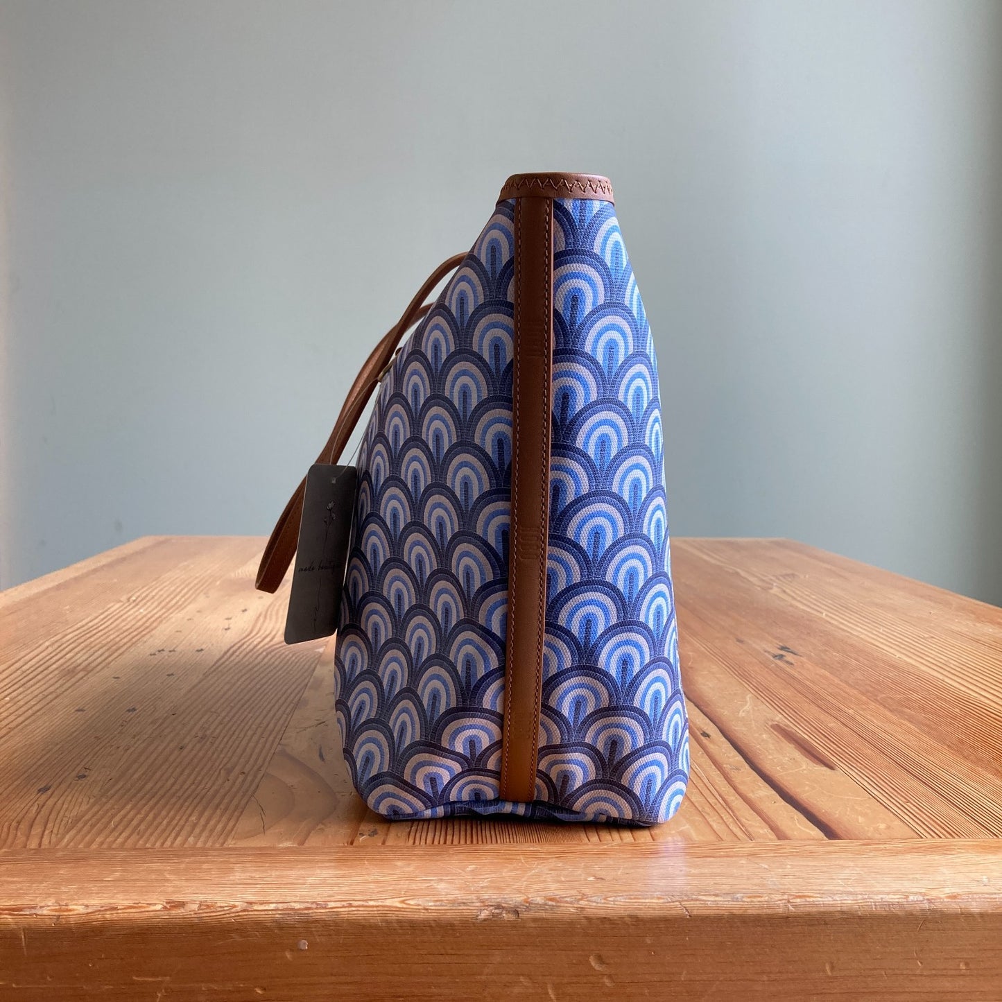 Hobo International Blue White Print All That Tote Bag & Cosmetic Pouch - 0514AK