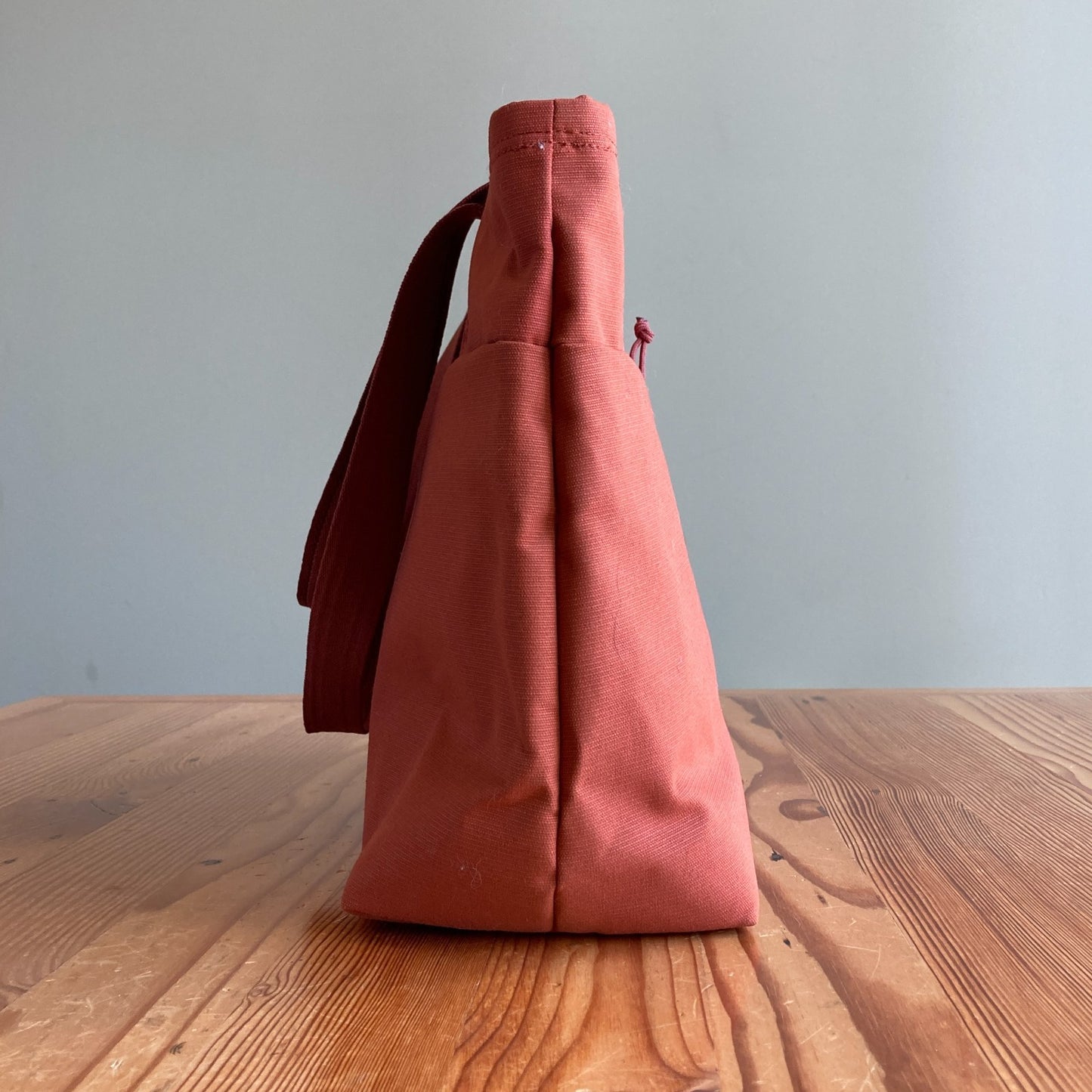 M-TW Made in Seattle $150 Clay Moment Weatherproof 19L Tote Bag Purse 0106KL