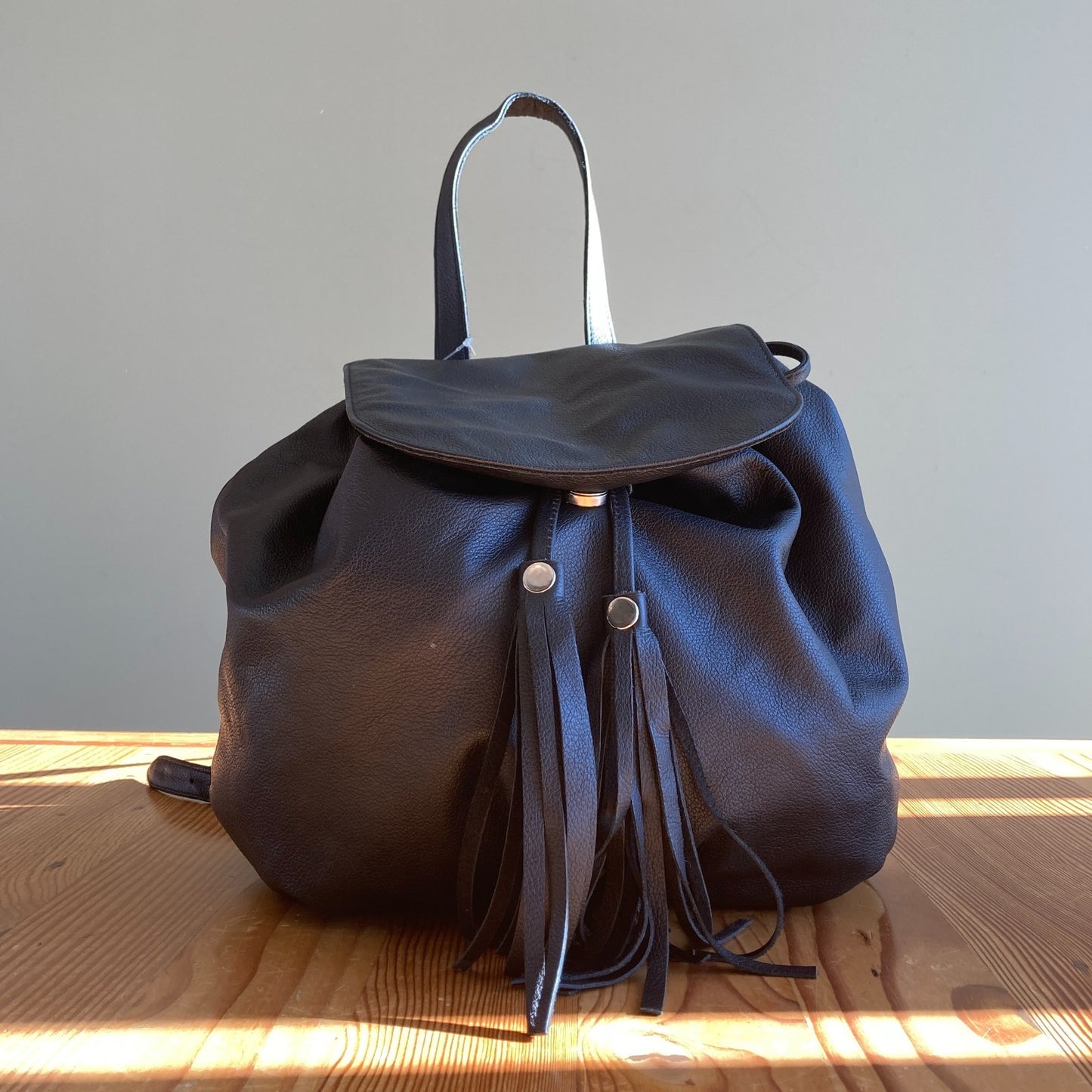 JJ Winters Black Leather Cayden Purse Tassel Solid Boho Backpack 0107KA