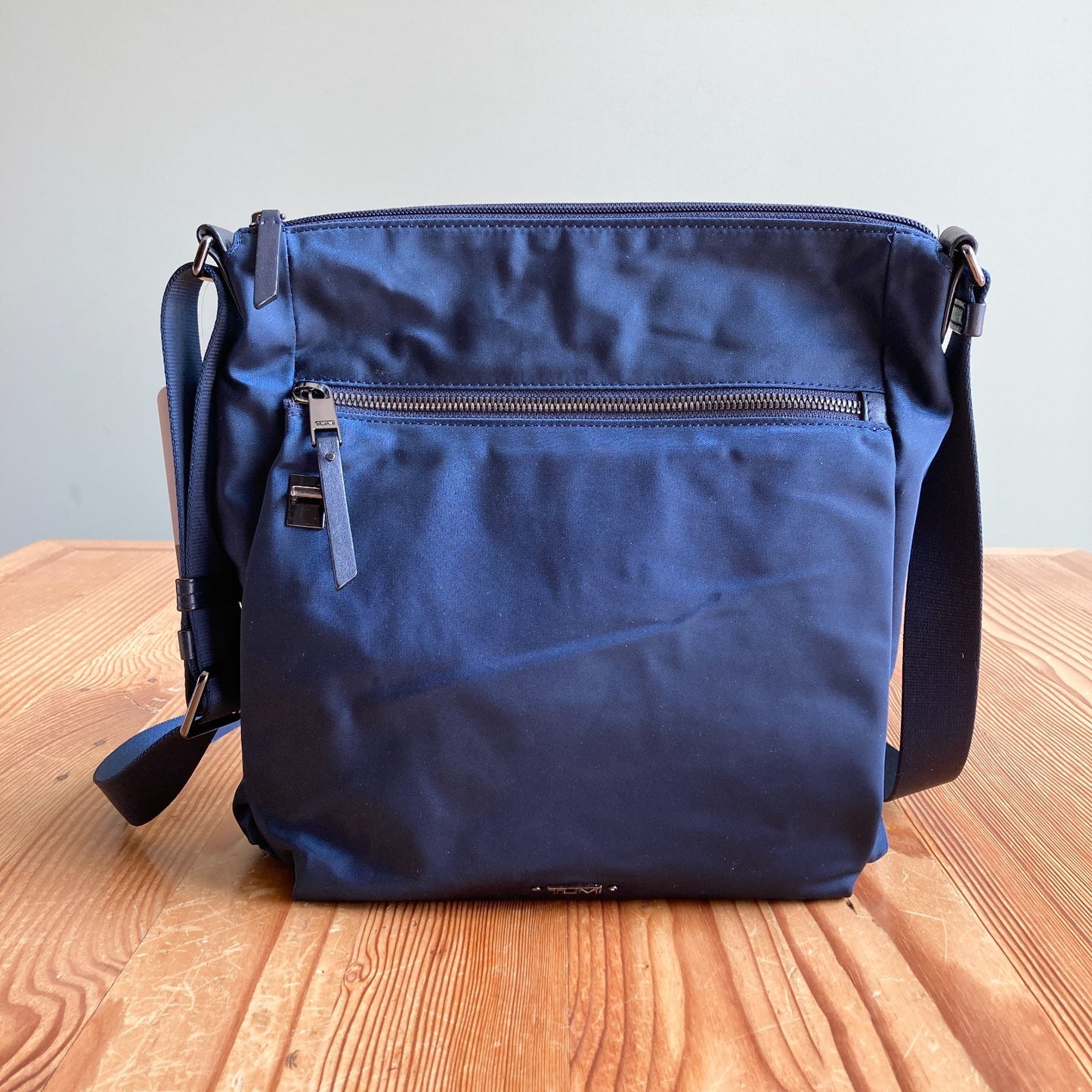 TUMI Navy Blue Voyager Canton Crossbody Nylon Bag Purse - 0728LC