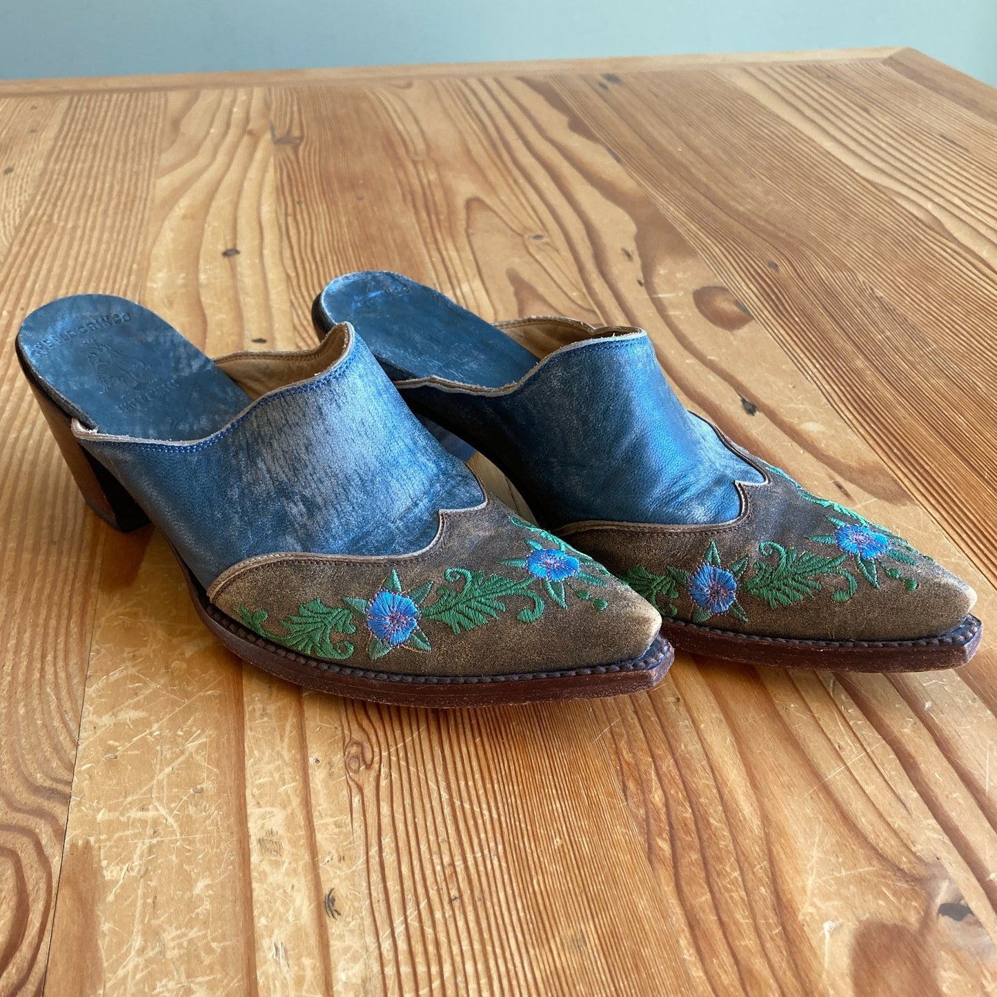 Old Gringo Blue Distressed Leather Western SnipToe Mules Shoes - Size 7 - 0811GR