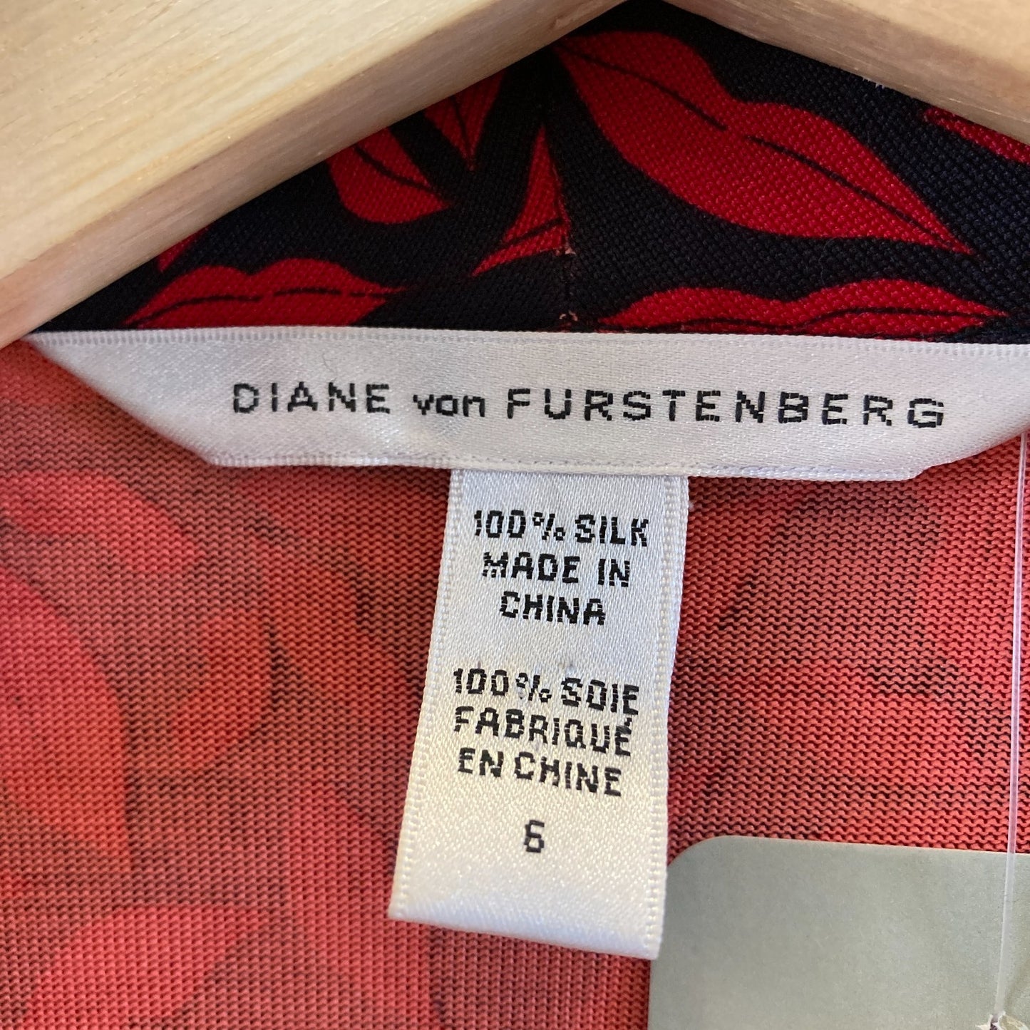 Diane Von Furstenberg Red Kiss Print Gildred Silk Wrap Dress - Size 6 - 0428OM