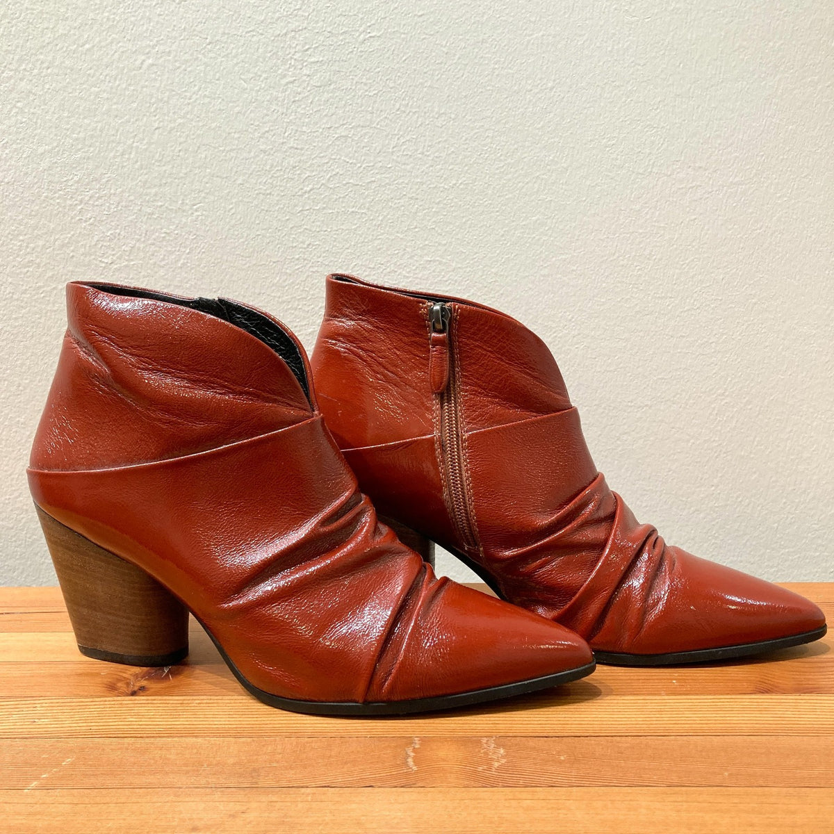 Bruno Premi Red Patent Leather Ruched Ankle Boots - Size 41 / 10 - 0530JF