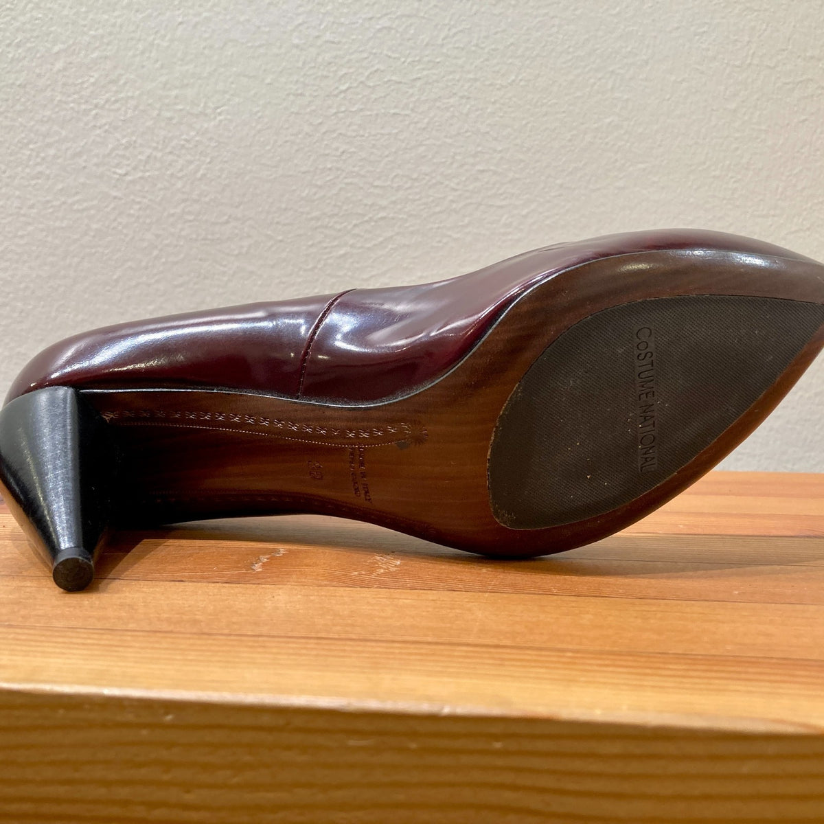 Costume National Oxblood Leather Pointed Toe Heels - Size 38 / 8 - NEW - 1122CT