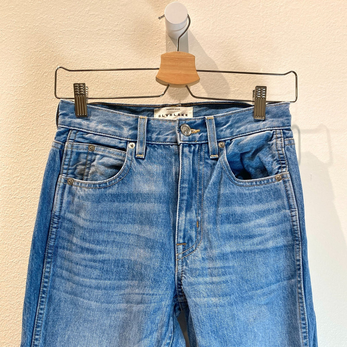 SLVRLAKE Sweet Thing Light Wash Virginia Slim Jeans - Size 24 - 0903BN