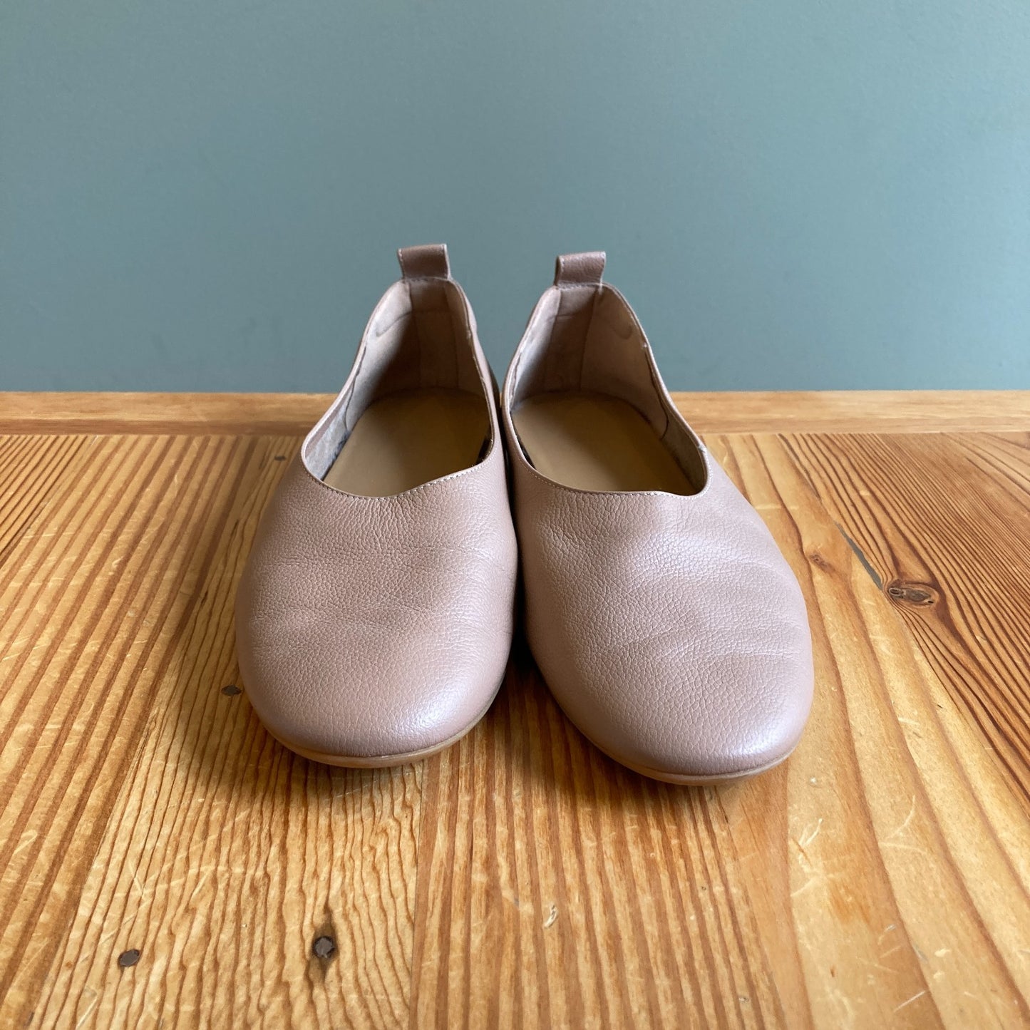 9 - Everlane Tan Nude Italian Leather Slip On Glove Ballet Flats Shoes 0131AG