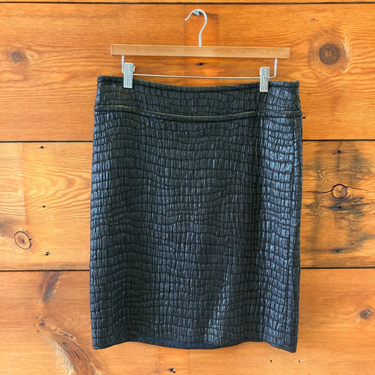 Dries Van Noten Black Croc Glossy Textured Pencil Skirt  - Size 40 / 10 - 0321MM