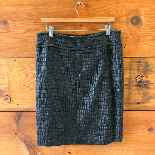 Dries Van Noten Black Croc Glossy Textured Pencil Skirt  - Size 40 / 10 - 0321MM
