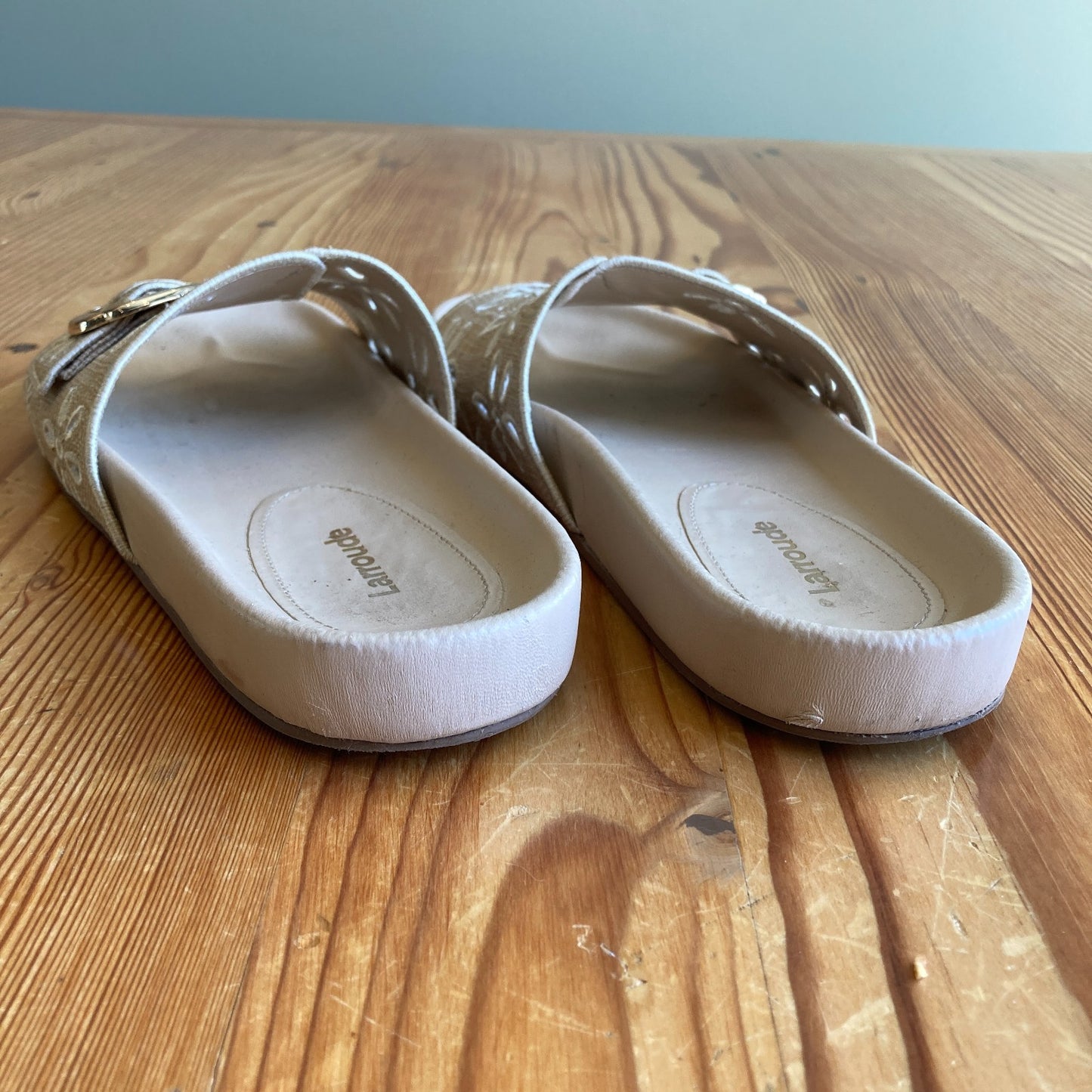 Larroude $250 Eyelet Embroidered Big Buckle Chloe Sandals - Size 8.5 - 1011SC