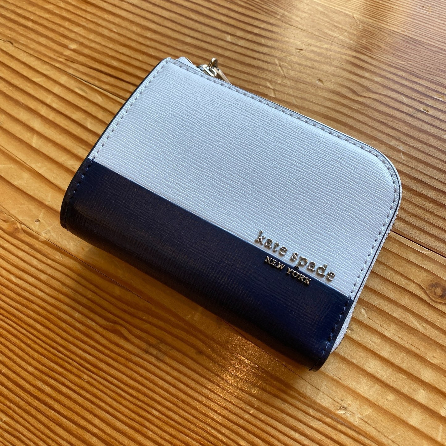 Kate Spade NEW White & Navy Saffiano Leather Devin Zip Around Wallet - 0710SD