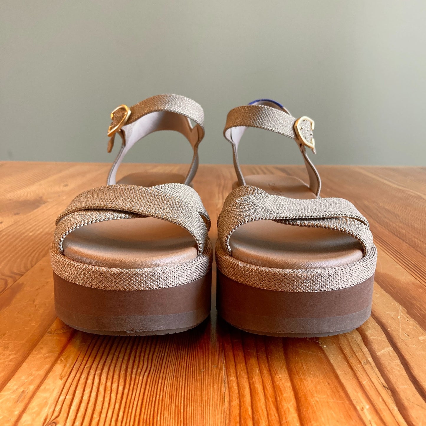 9 - Rothy's $179 Metallic Aurora Gold Criss Cross Platform Sandals NEW 1126GT