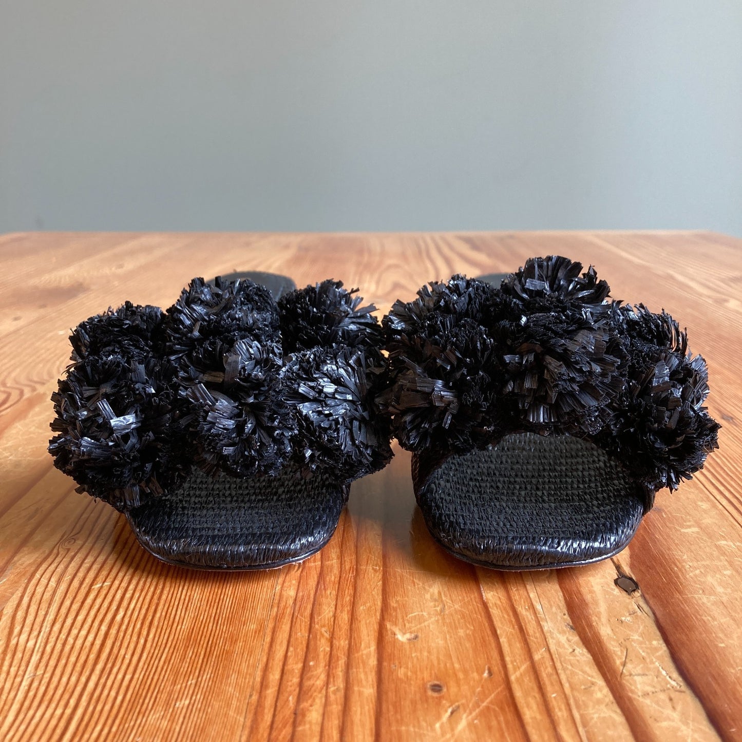 Larroude Black Raffia Brigitte Block Heel Mules Sandals - Size 6 - 0425GN