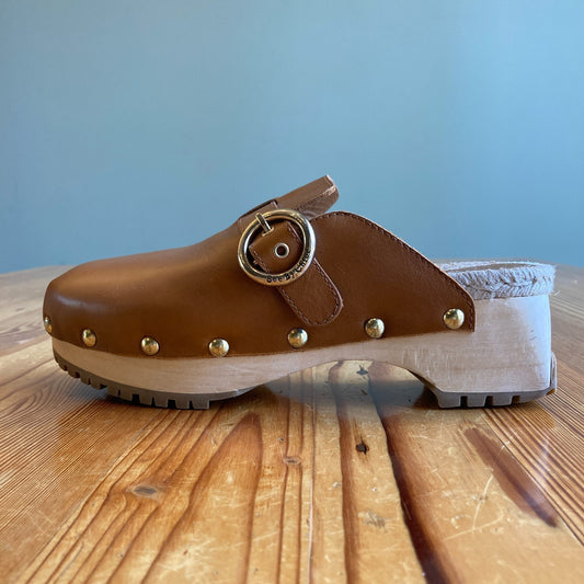 See by Chloe Cognac Brown Leather Studded Viviane Clogs - Size 40 / 9.5 - 0131AG