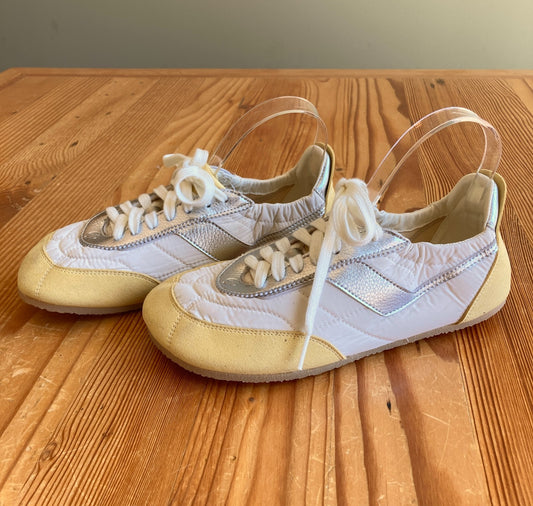 Libertas Barefoot $225 White Silver Barellina Sneakers Shoes - Size 7 - 1107MB