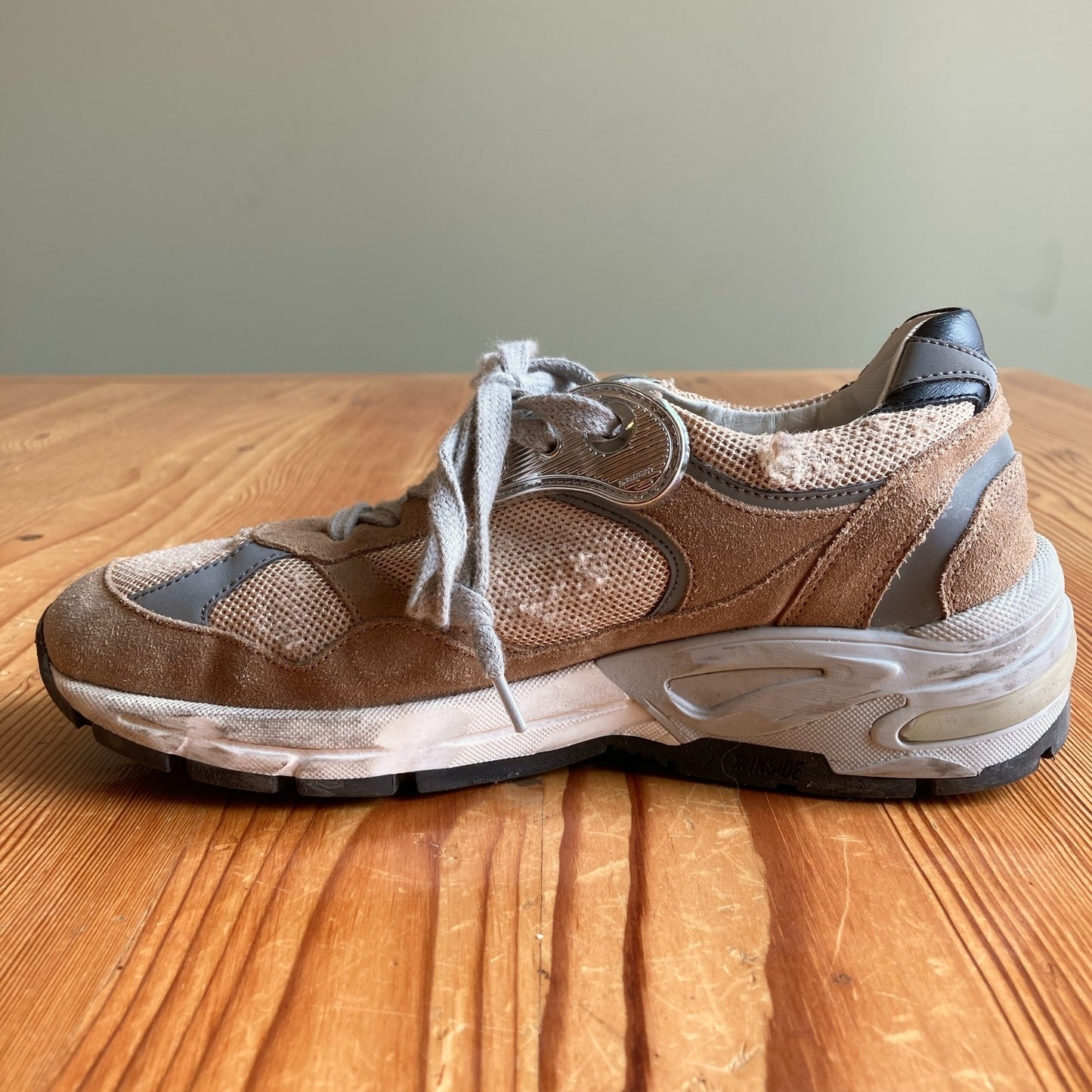 Golden Goose Beige Dad-Star Athletic Sneaker Shoes - Size 36 / 6 - 1220MM