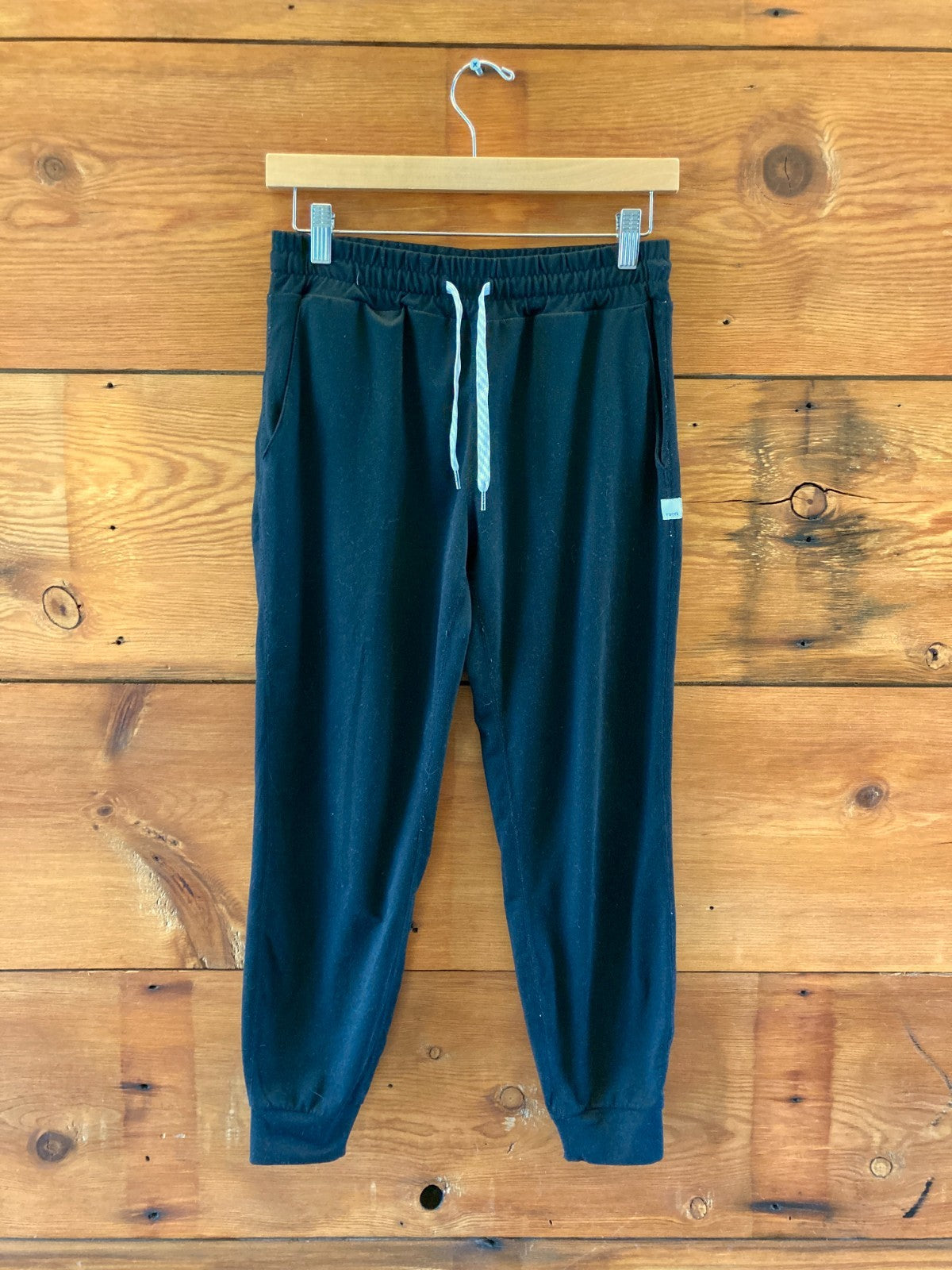 Vuori Black All the Feels Slim Flare Athletic Pants - Size XS - NEW - 0703SC