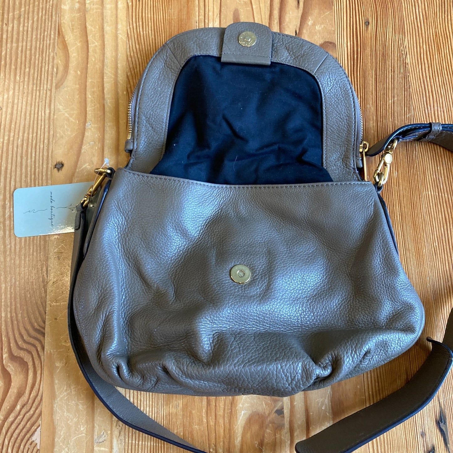 Marc by Marc Jacobs Gray Taupe Crossbody Natasha Classic Q Purse Bag 0306ML