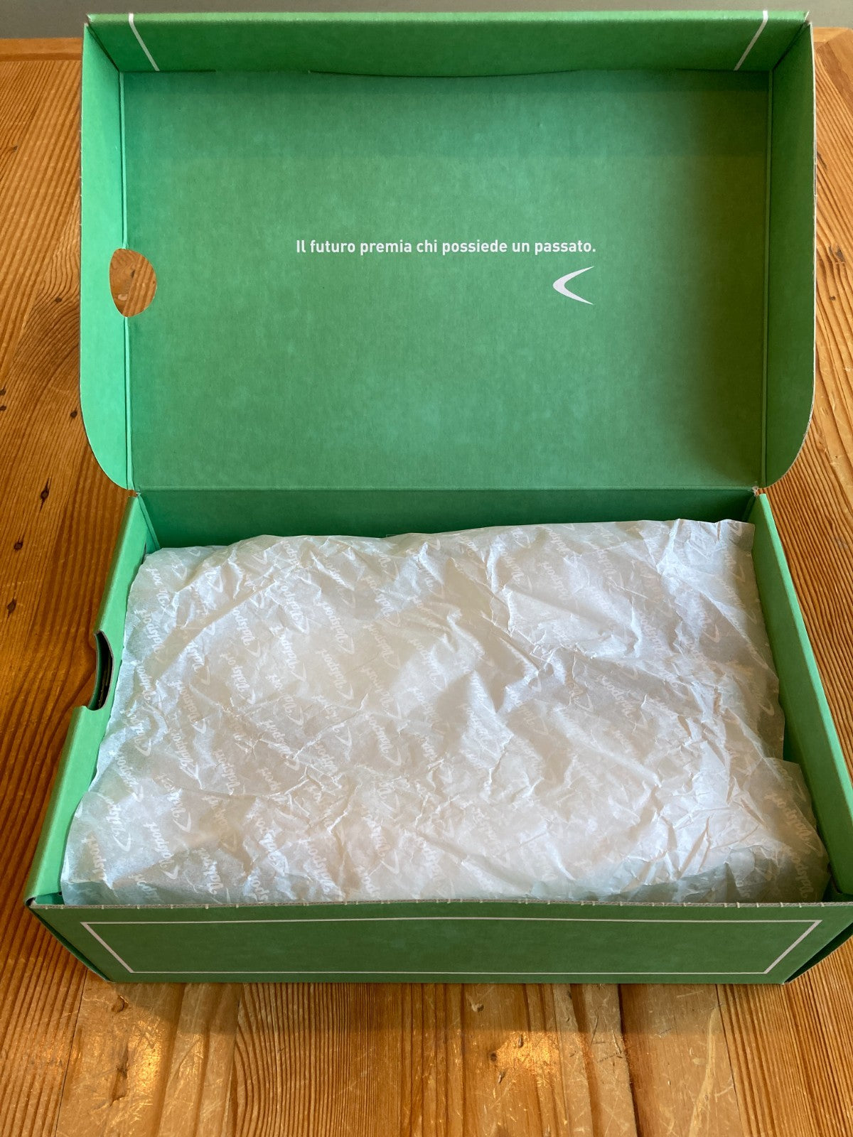 Valsport $296 White Leather Tournament Shoes - Size 38 - NEW w/ Box - 4427SC