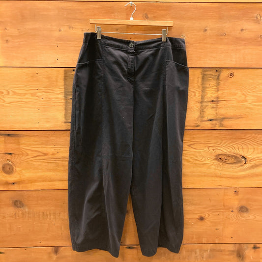 5 / XL - Oska Navy Balloon Lantern Leg Cropped Lagenlook Pants 1111LM