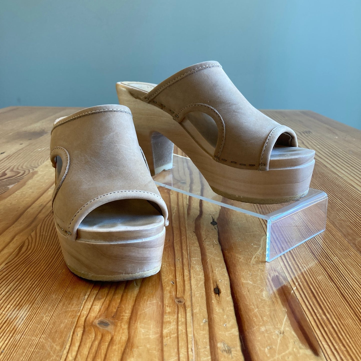 No 6. Light Tan Leather Platform Alexis Clogs Shoes - Size 35 / 5 - 0607EP