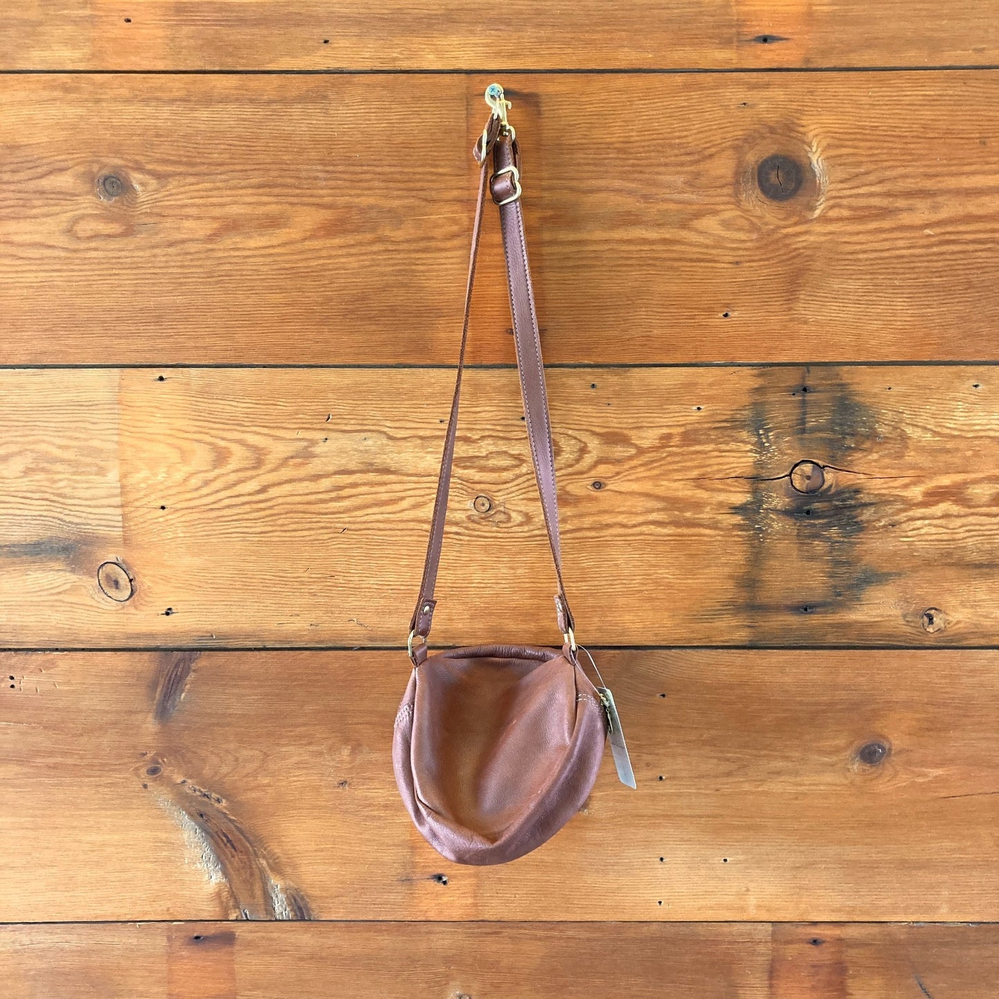 Neva Opet $160 Brown Soft Leather Zip Around Circle Purse - 0106KA