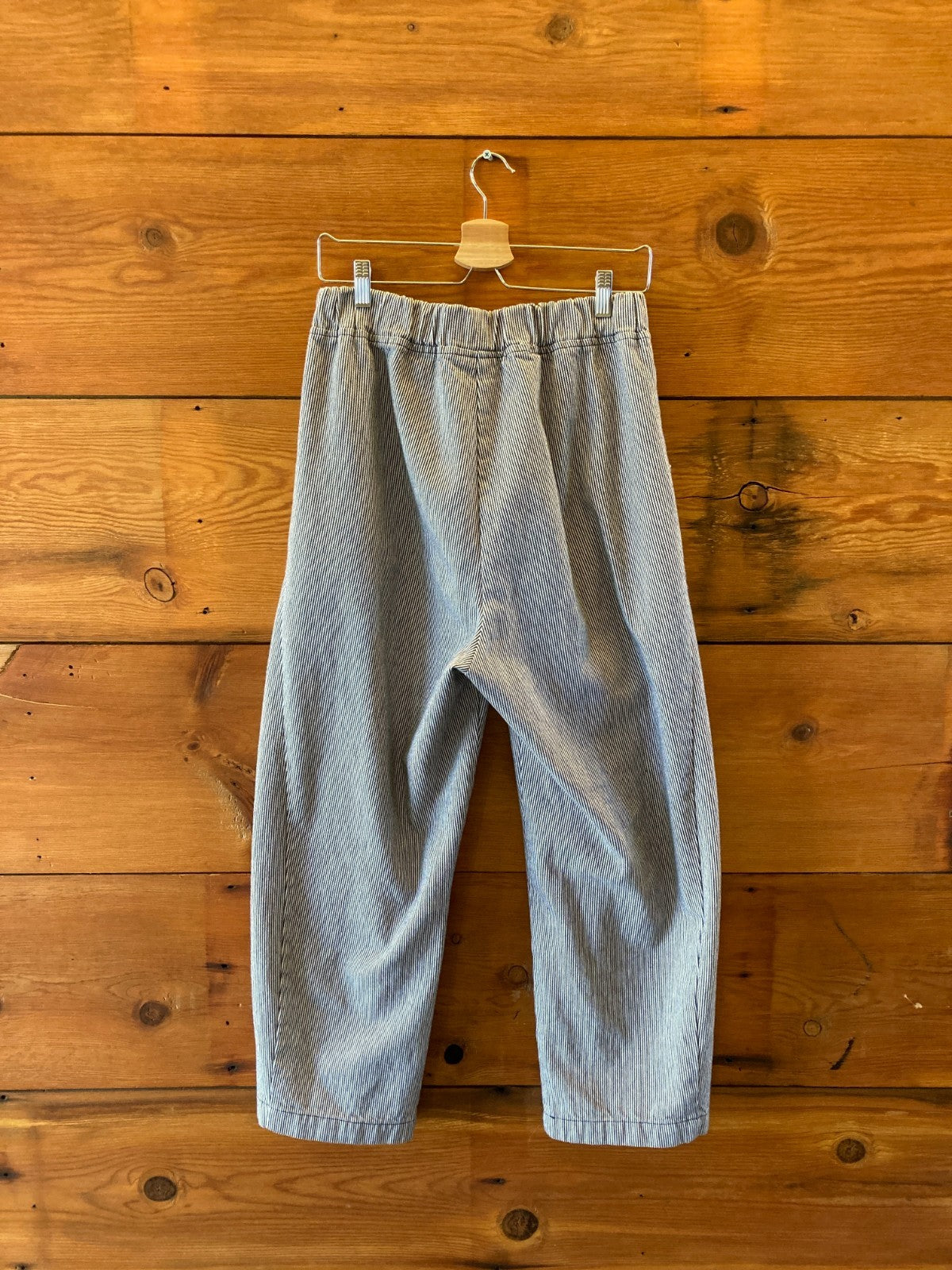 Le Bon Shoppe Blue & White Striped Barrel Leg Arc Pants - Size L - 0624KB