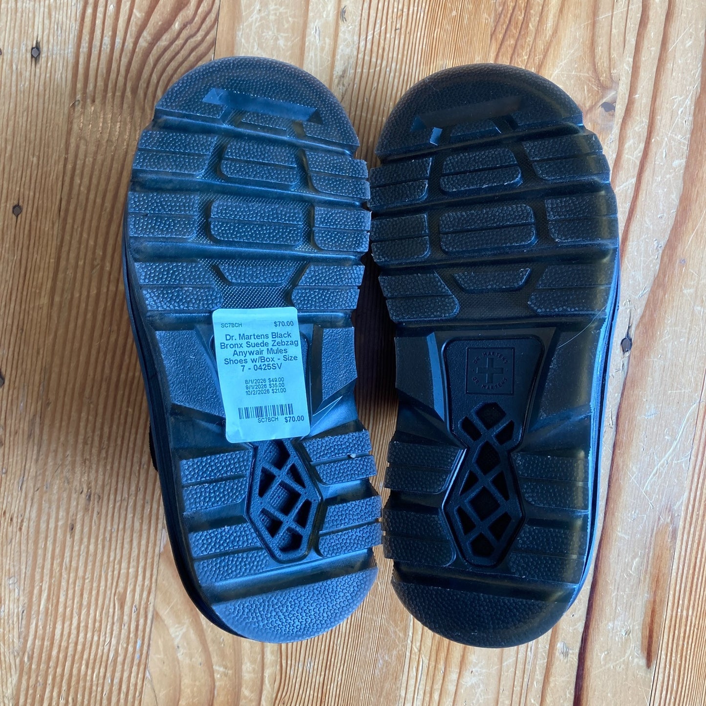 Dr. Martens Black Bronx Suede Zebzag Anywair Mules Shoes w/Box - Size 7 - 0425SV
