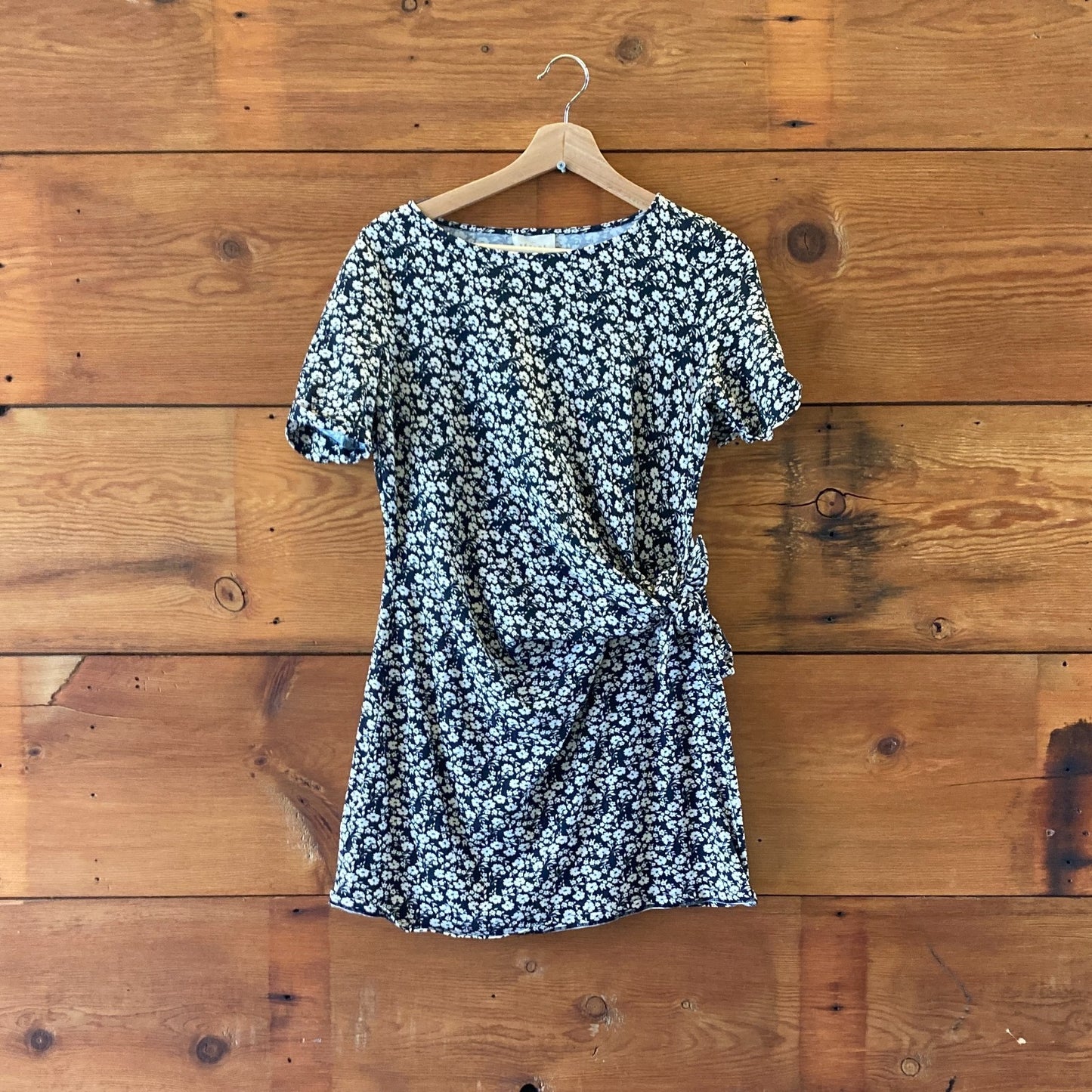 M - Sezane Black White Floral Print Pippa Short Sleeve Hip Tie Dress 0707AC
