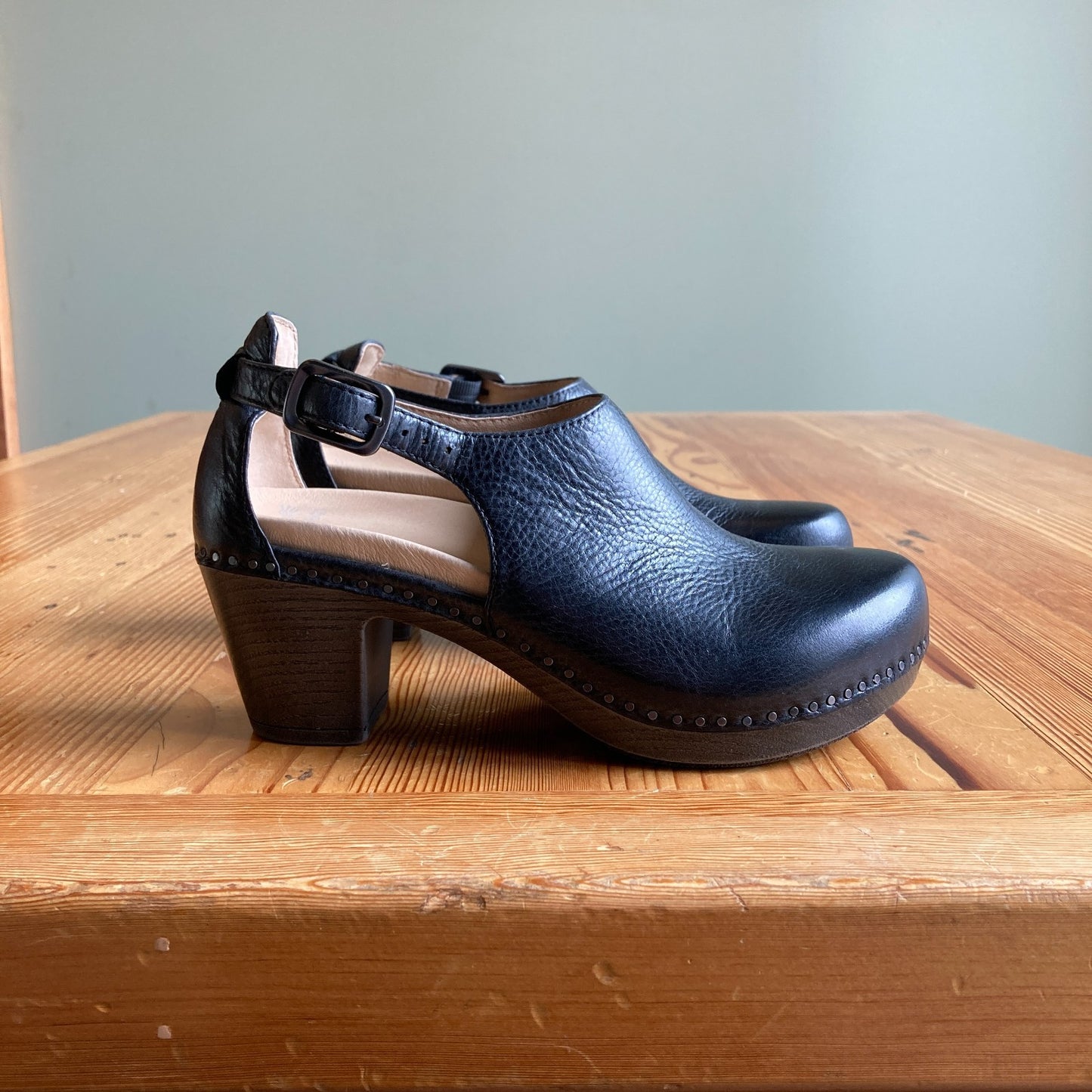 Dansko Black Sassy Leather Heeled Shoes w/ Box - Size 38 / 7.5-8 - NEW - 1115IE