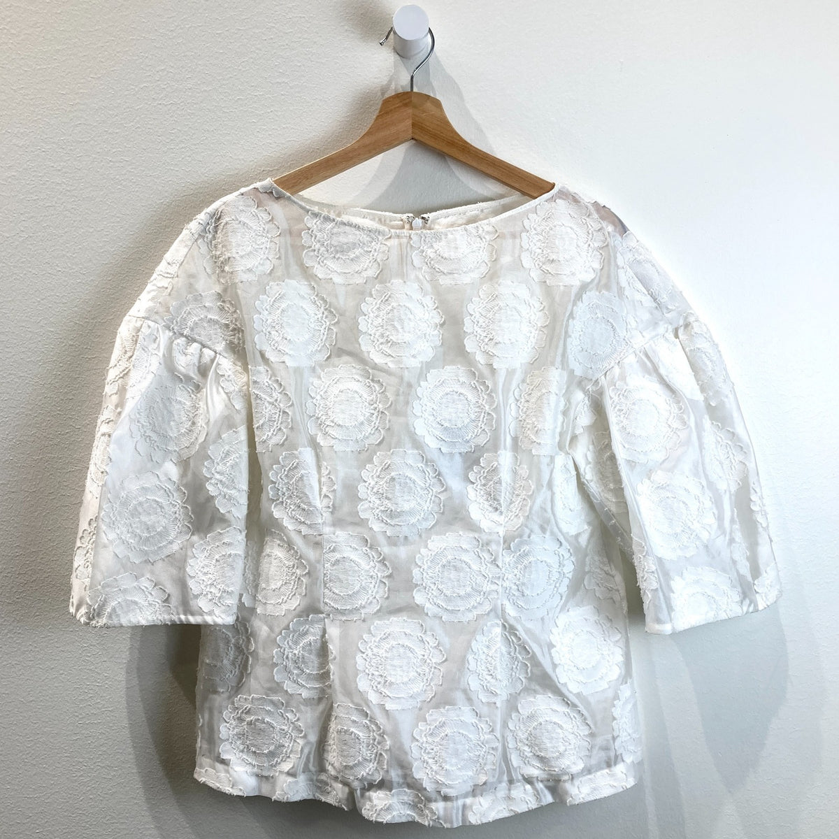Pearl by Lela Rose White Sheer 3D Medallion Blouse Top - Size 6 - 0608BM