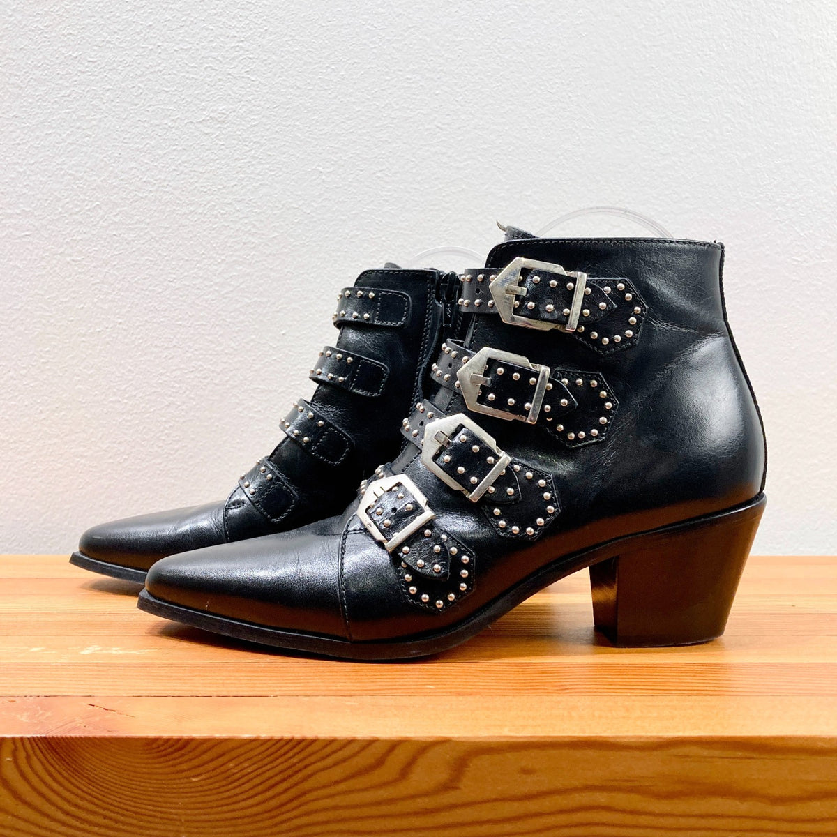 Pertini Black Leather Buckle Studded Ankle Pointed Toe Boots - Size 39 - 1111LM