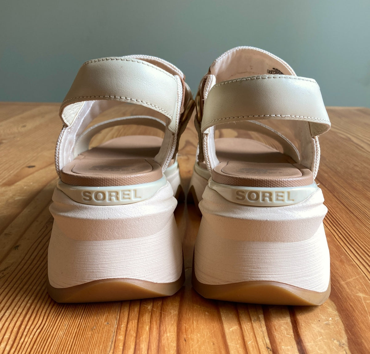 Sorel White Tan Kinetic Impact Slingback Platform Sandals - Size 8.5 - 1011SC