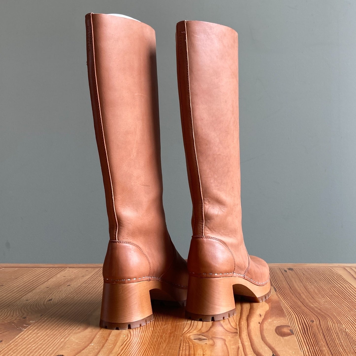 Swedish Hasbeens Tan Tall Plain Boot Brown Leather w/ Box - Size 38 / 8 - 0313SH