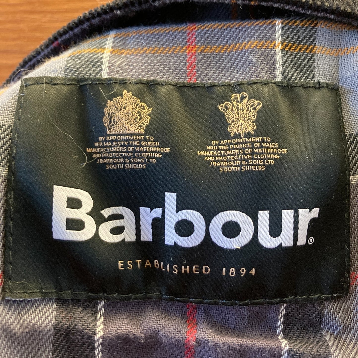 Barbour Black Waxed Cotton Insulated Hooded Women's Jacket - Size 8 - 0920PW