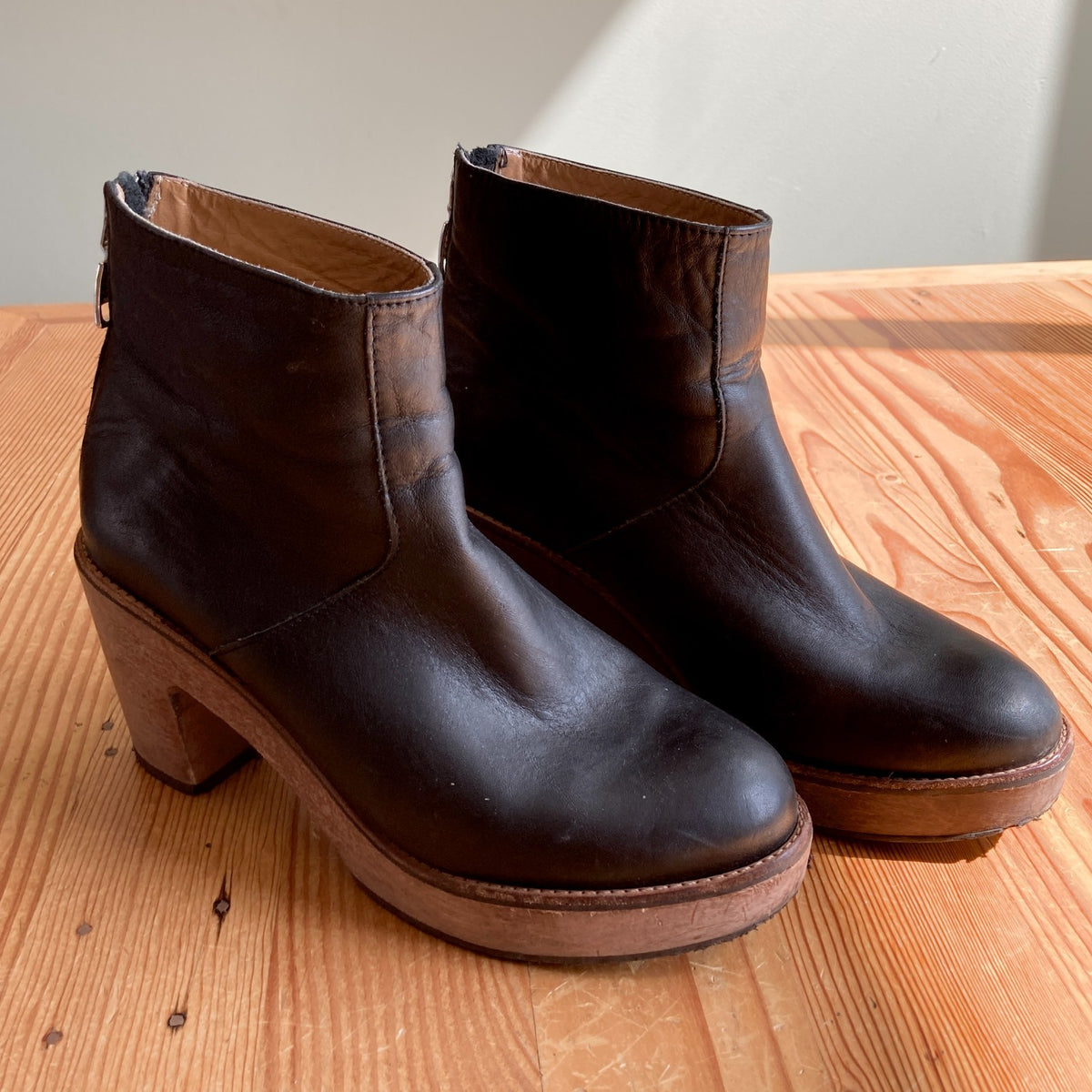 Calou Black Leather Stockholm Wooden Clogs Boots - Size 39 / 8.5-9 - 1027SW