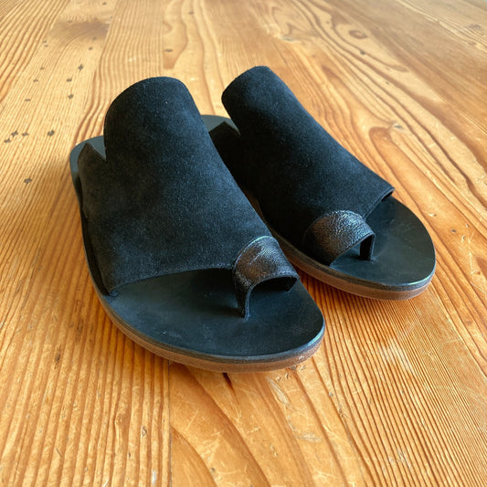 Calleen Cordero Black Suede Toe Loop Hala Sandals - Sz 8 - NEW w/ Box - 4427SC