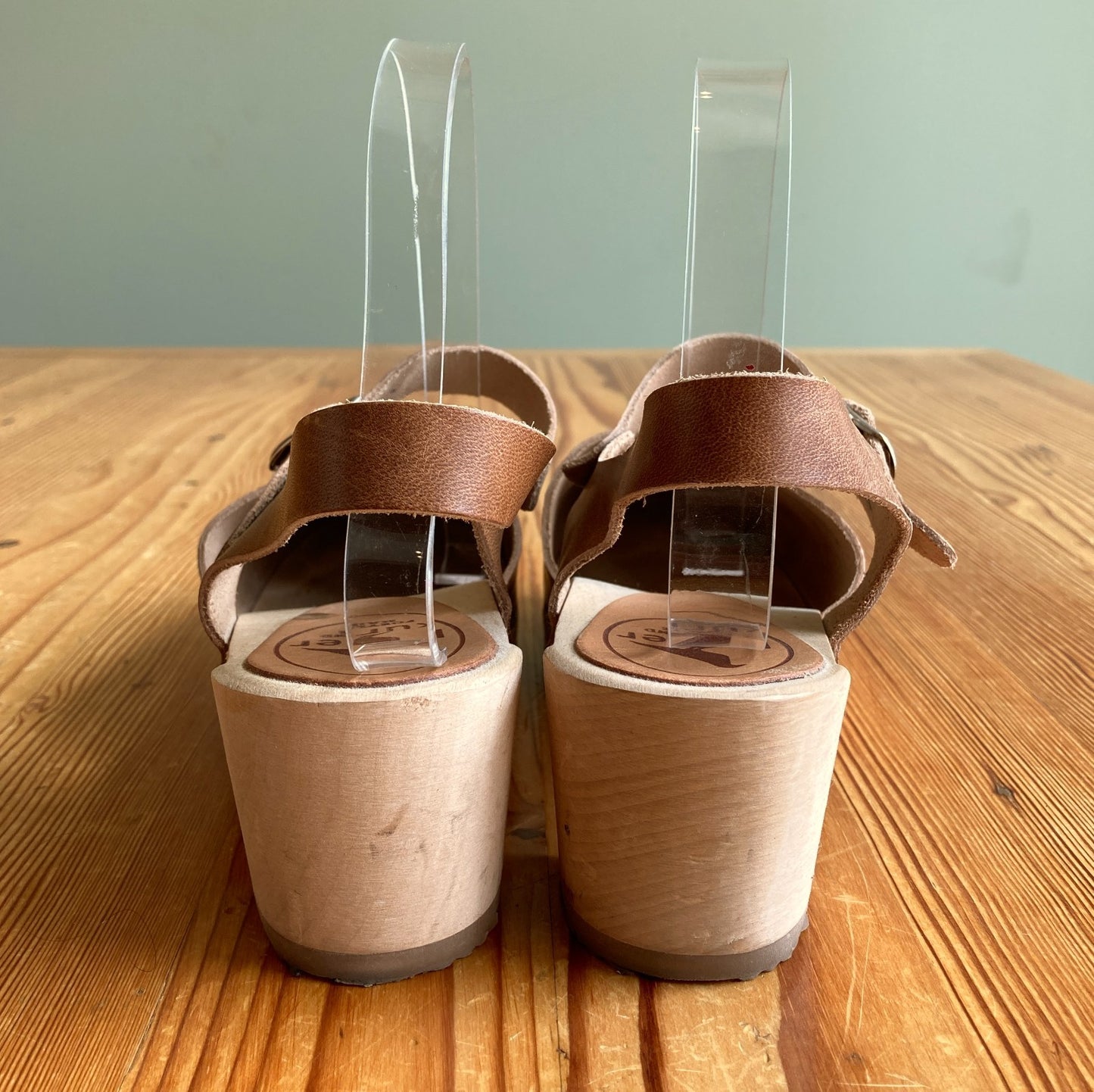 Kurier Handmade Portland Maine Charlie Wooden Clogs Shoes - Sz 39 / 8.5 - 0308MP