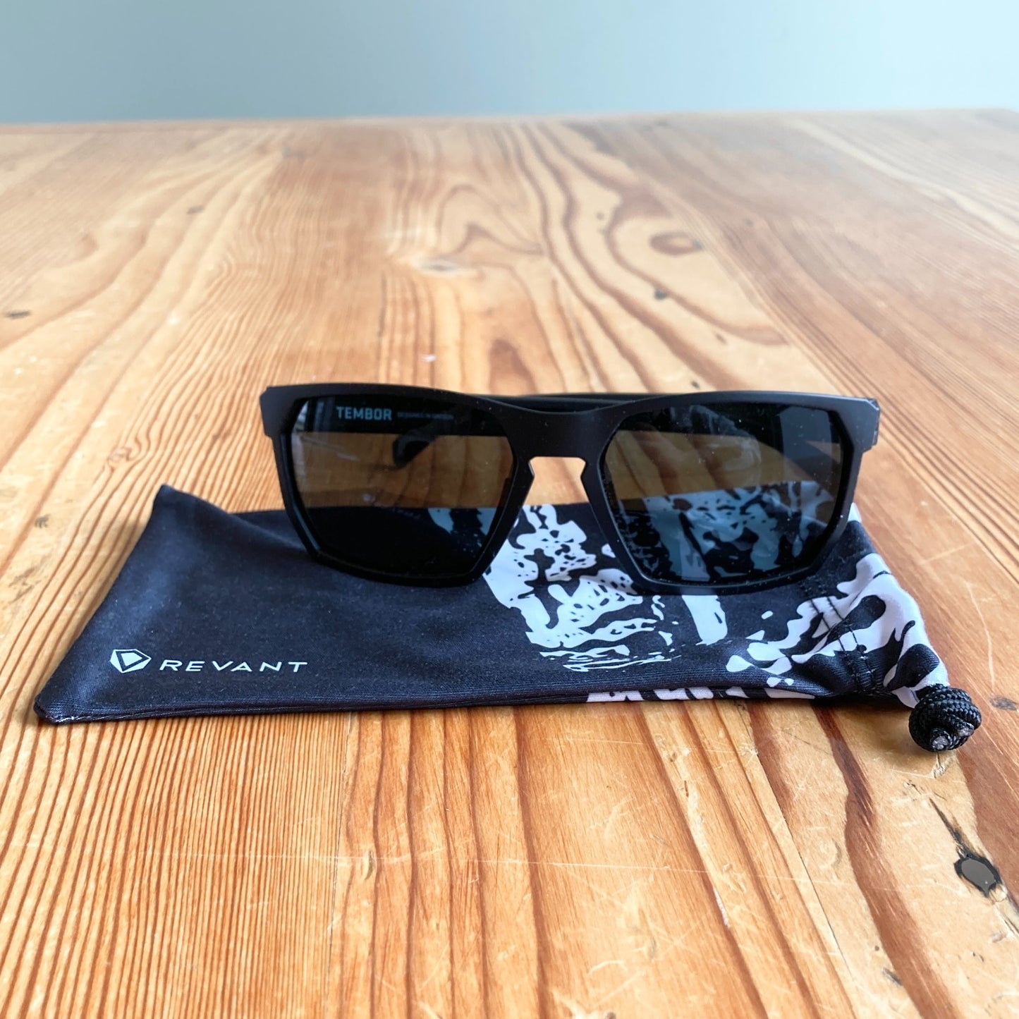 Revant Tembor Matte Obsidian Black Polarized Modern Classic Sunglasses 0710KN