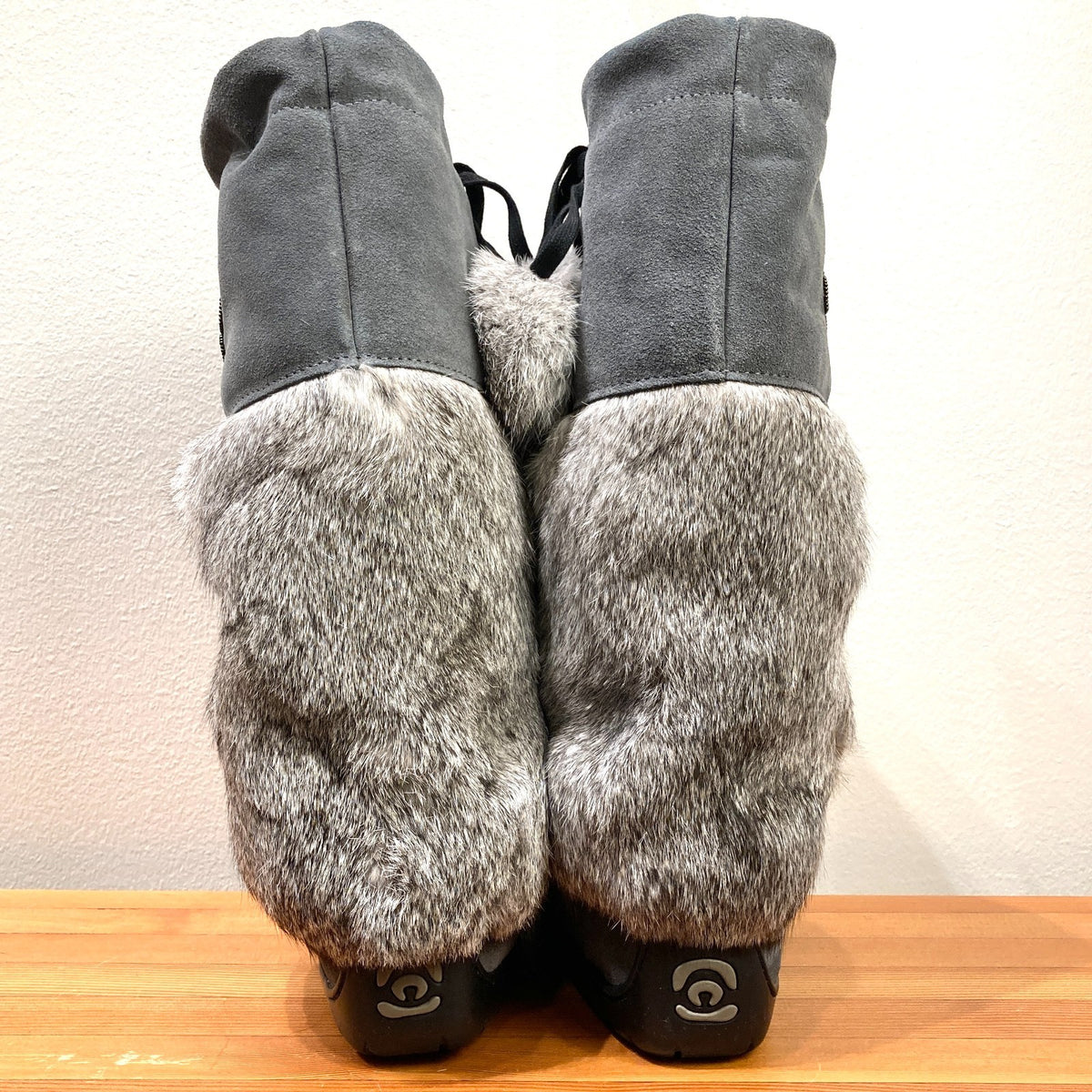 Manitobah Gray Metis Fur Waterproof Mukluk Boots - Size 7 - NEW w/ Box - 1017SC