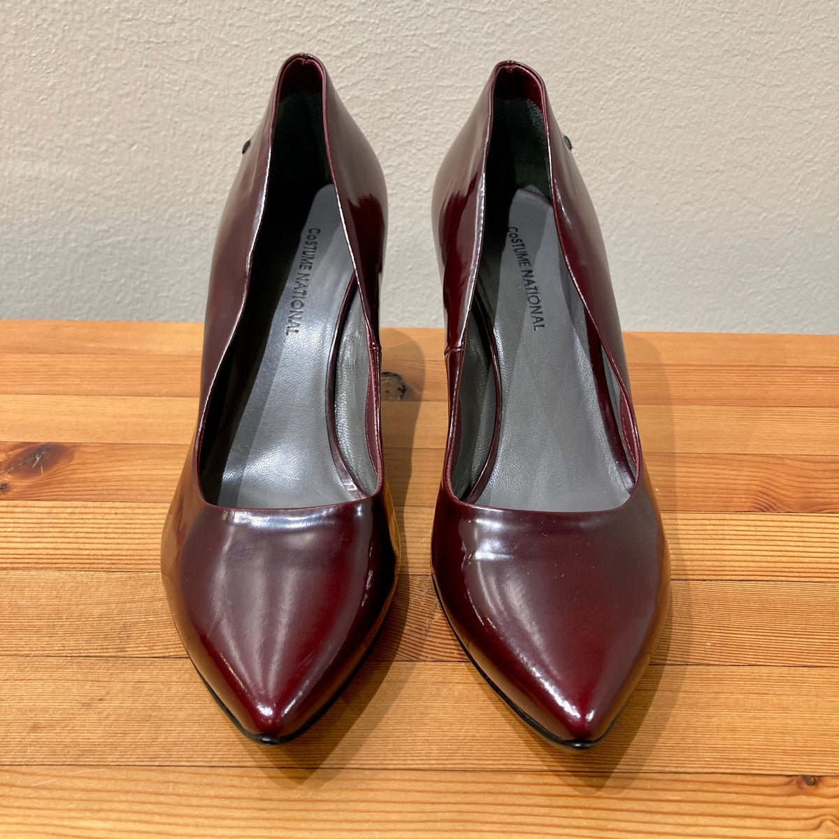 Costume National Oxblood Leather Pointed Toe Heels - Size 38 / 8 - NEW - 1122CT