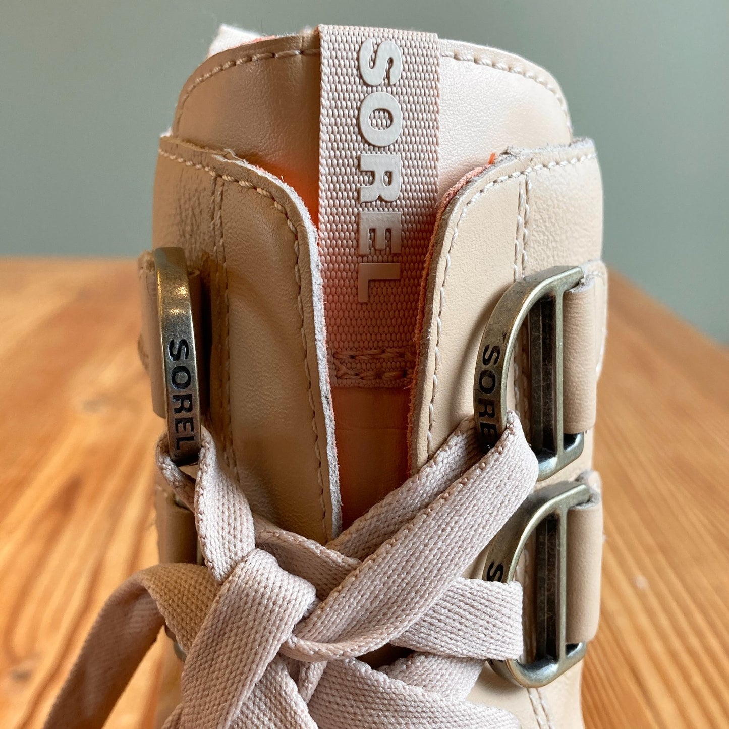 9.5 - Sorel Tan Orange Platform Lace Up Caribou X Waterproof Combat Boots 0114KE