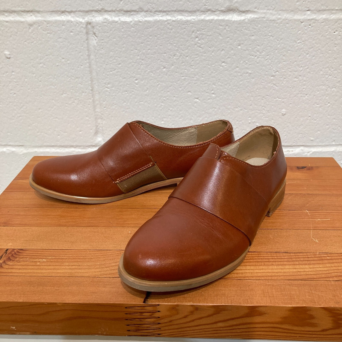 Wolverine NEW 1883 Cognac Leather Slip-On Olive Loafers Shoes - Size 7 - 0320JS