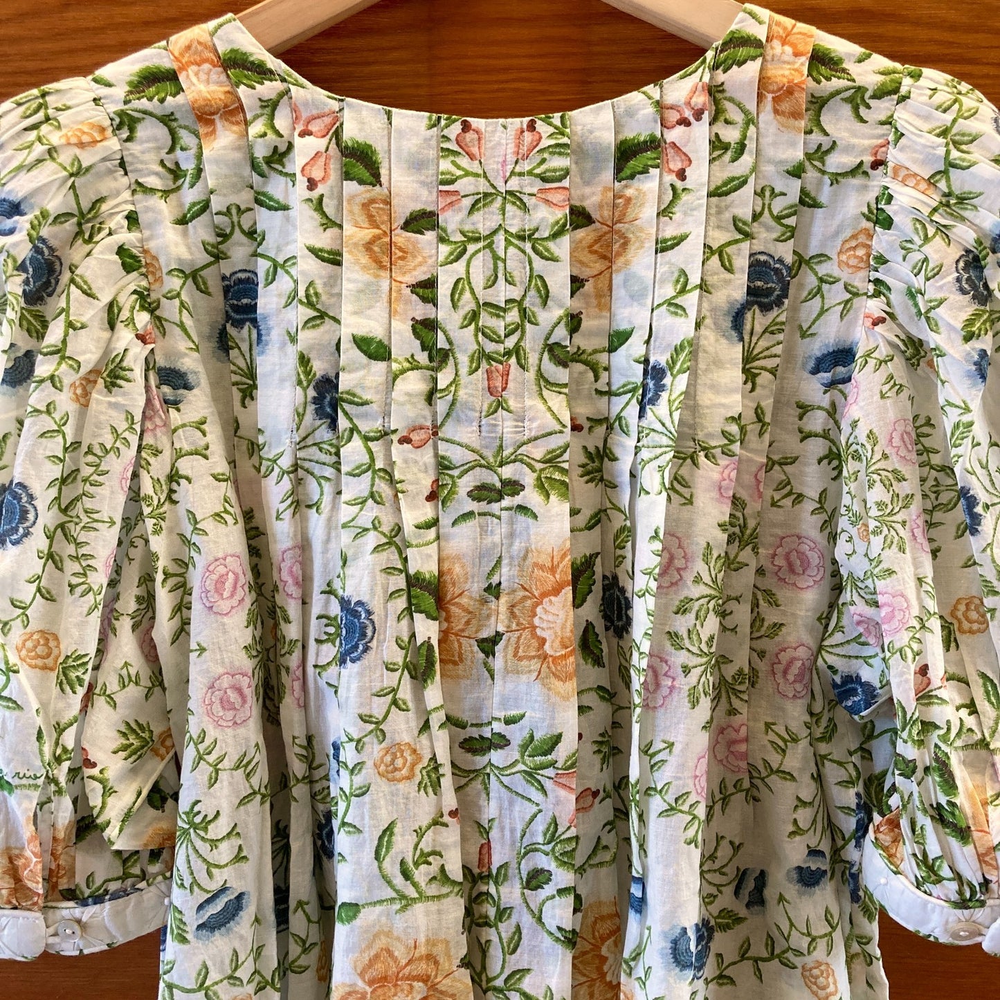 Farm Rio $190 Floral Bead Patterned Folk Blouse Top - Size L - NEW - 0206BS