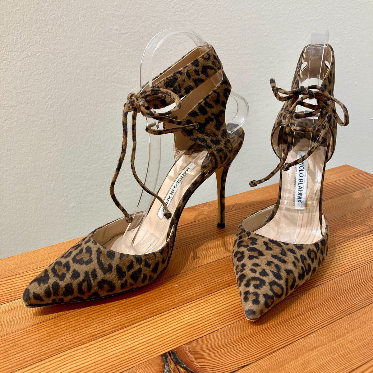 Manolo Blahnik Leopard Print Ankle-Tie Pumps Heels - Size 37.5 / 0907LR